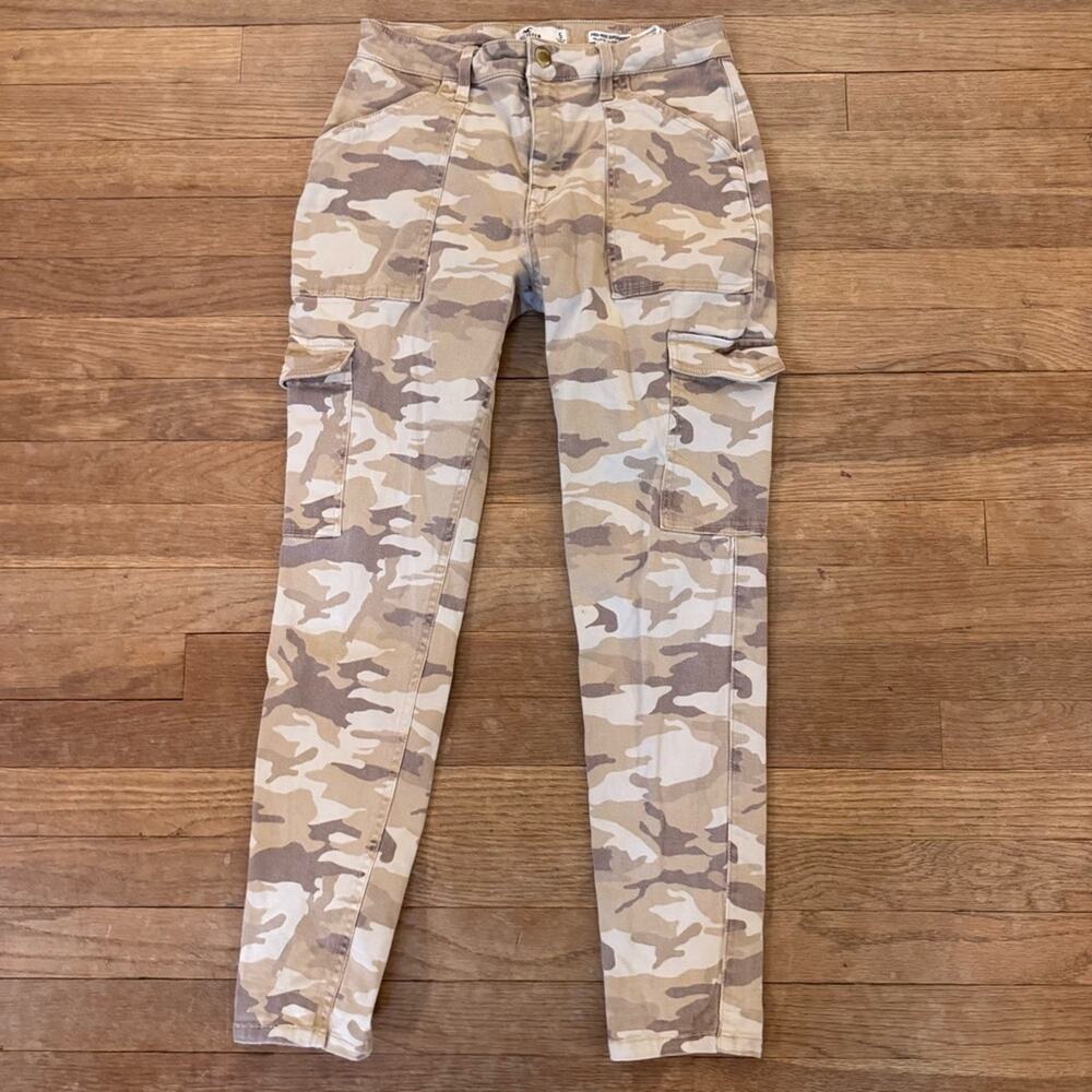 Hollister brown tan camo high-rise super skinny chino pants juniors size 5
b72